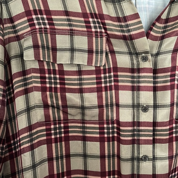 Plaid button up shirt - Picture 3 of 9